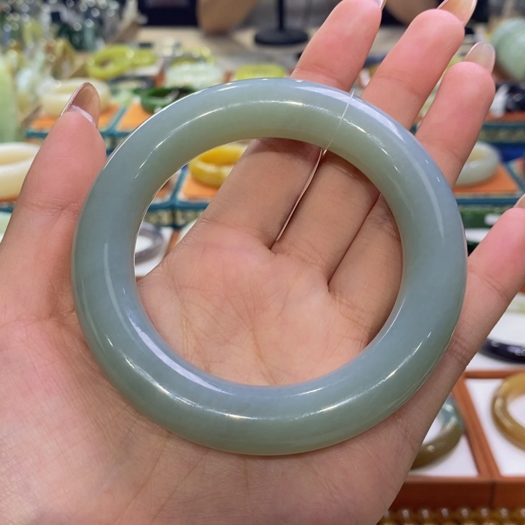 和田玉手镯未镶嵌且末奶蓝大胖圆60➕