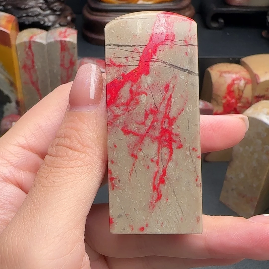 昌化石昌化鸡血石