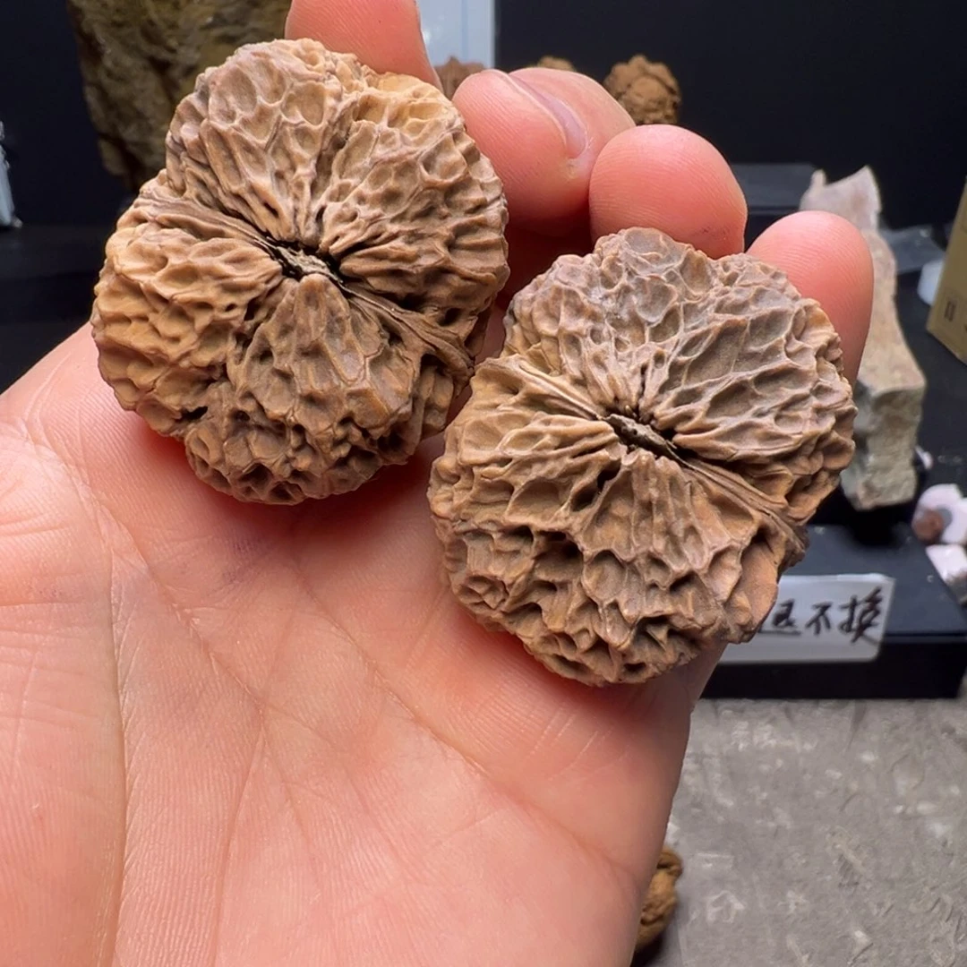 文玩核桃吊坠鬼谷子43mm