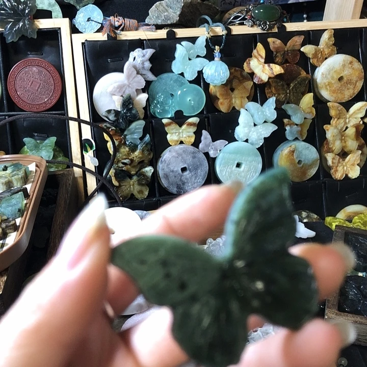 岫玉未镶嵌岫玉挂件