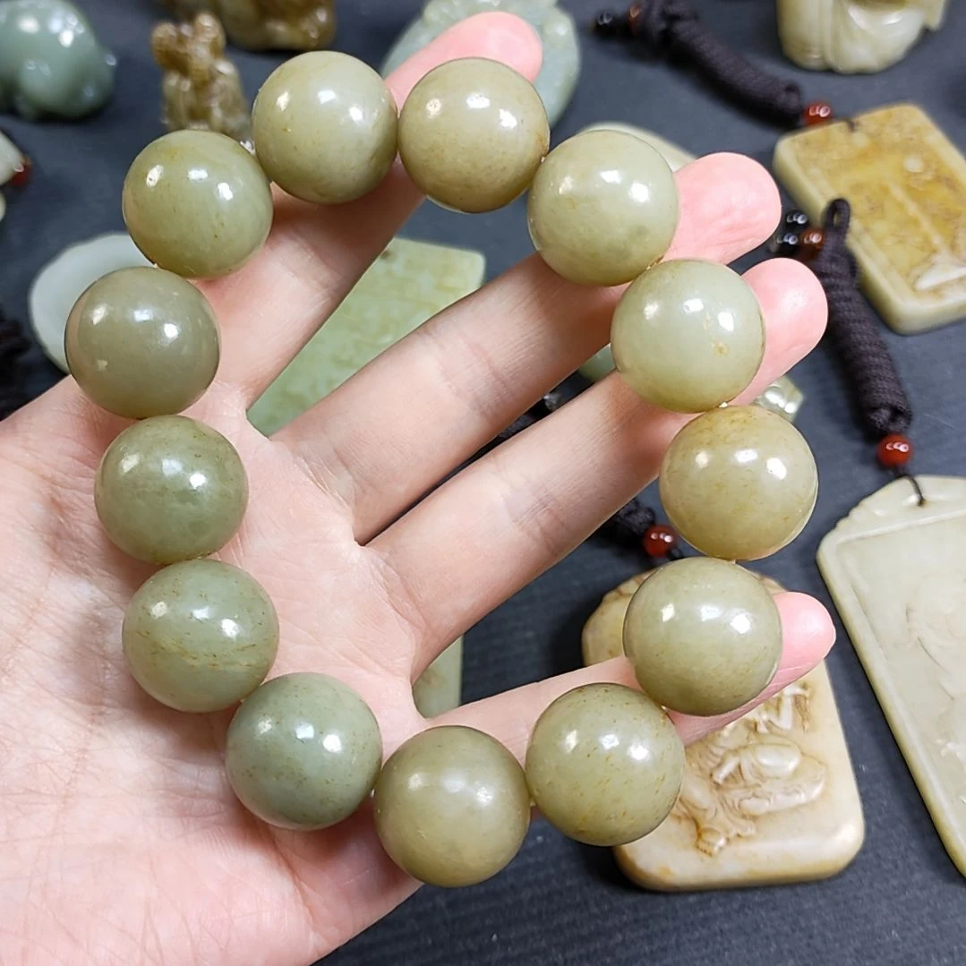 和田玉颈饰未镶嵌