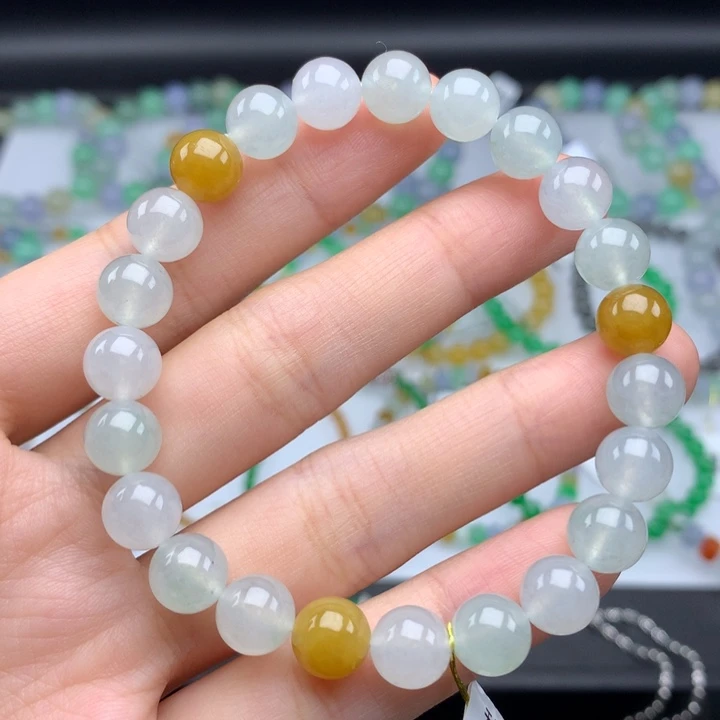 翡翠手镯未镶嵌翡翠