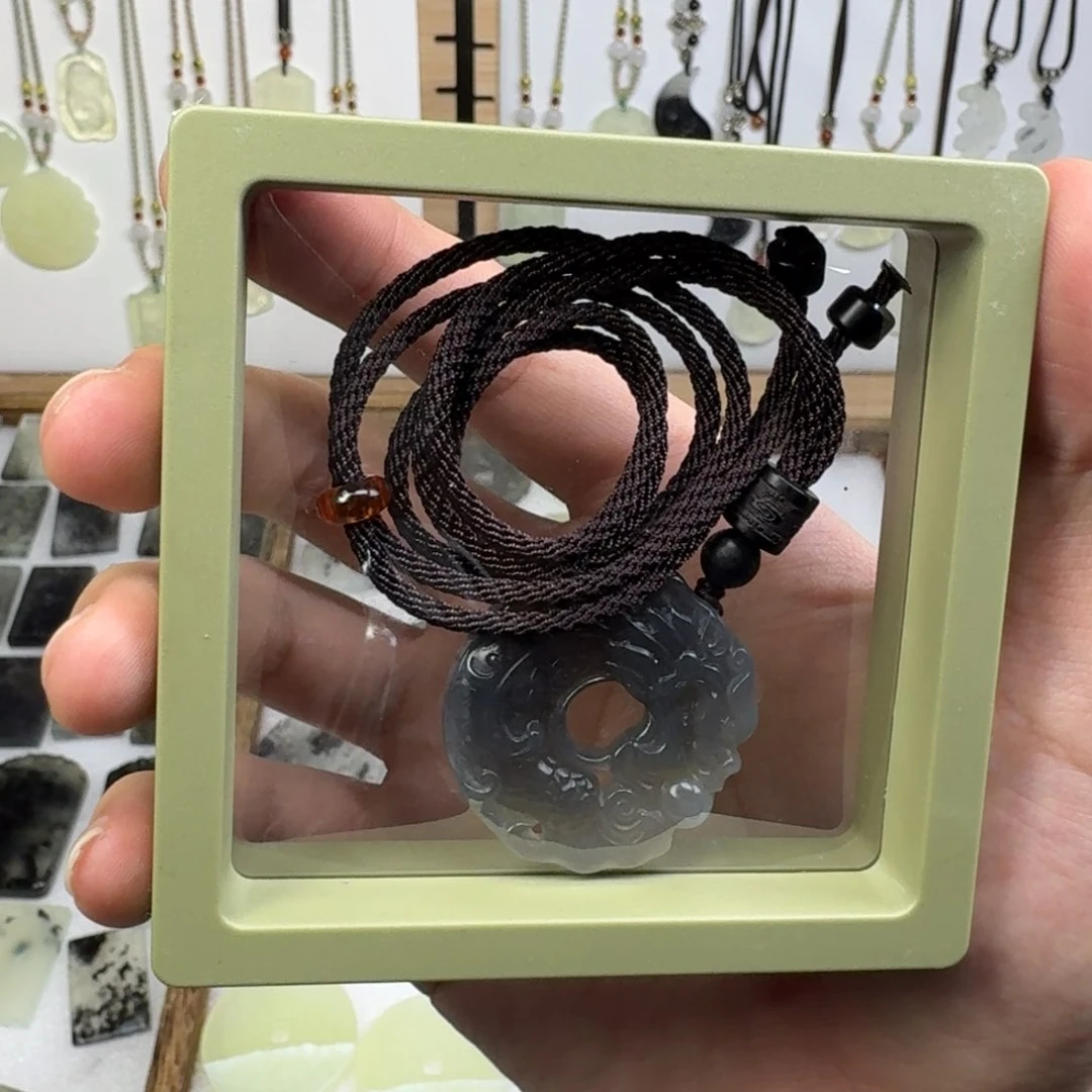 蛇纹石玉吊坠未镶嵌Z***r