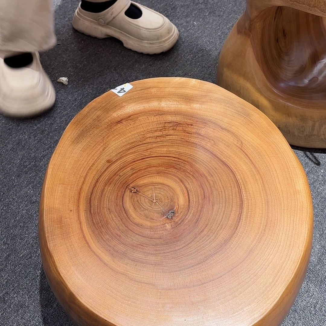 香樟木根雕凳子一物一拍编号417