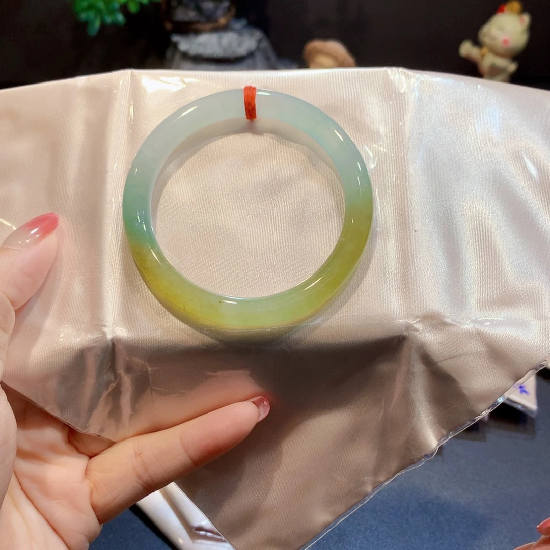 翡翠未镶嵌手镯翡翠手镯