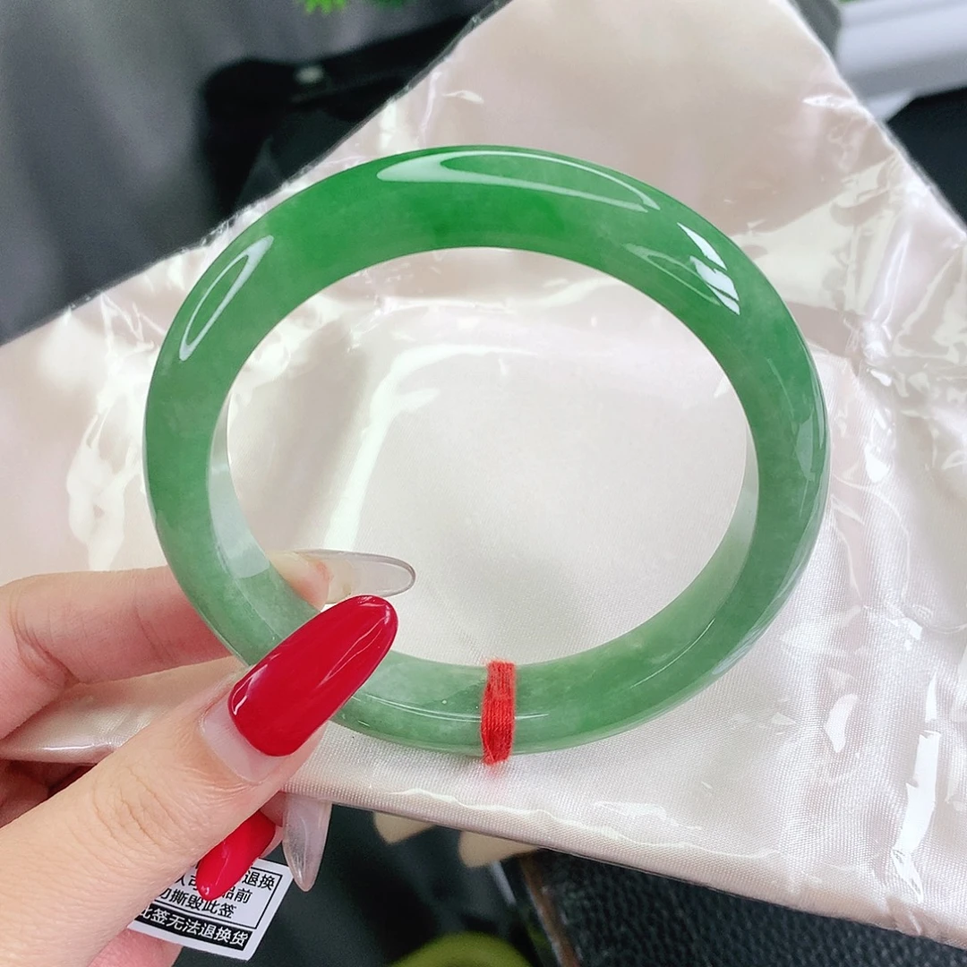 翡翠未镶嵌手镯62圈