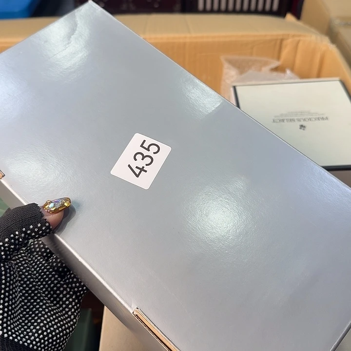 依***故中古物品 默认微瑕