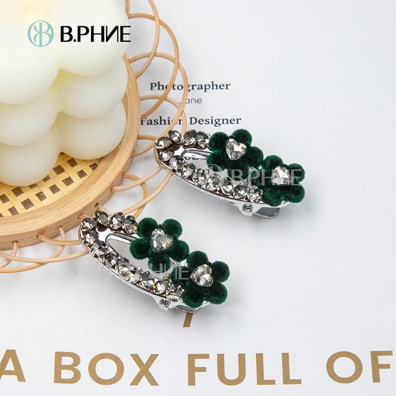 B.【贝菲】绿色花花蛋型小压夹百搭时尚