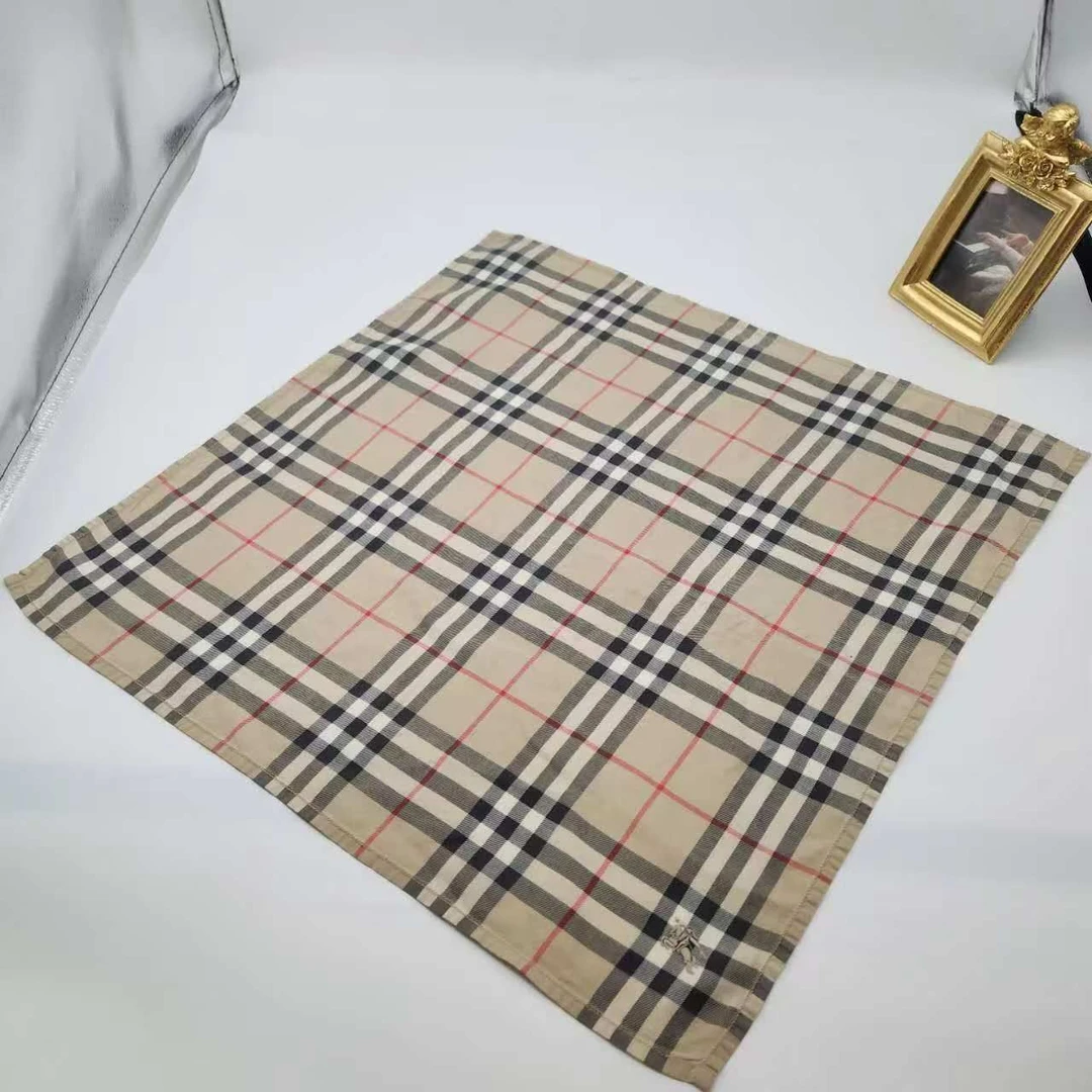 95新 BURBERRY/博柏利 海囤/巴宝莉/丝巾/yy10144