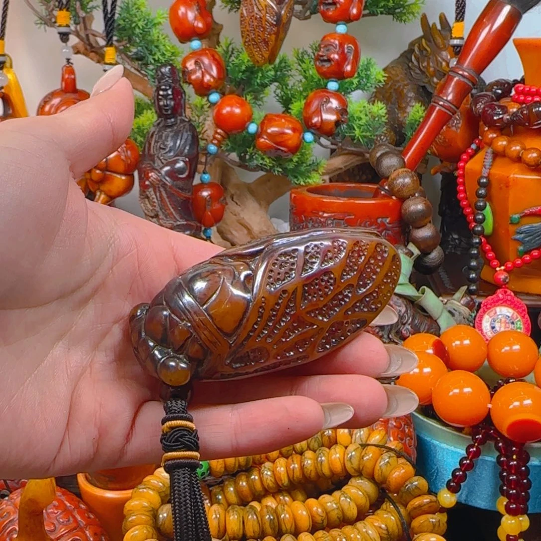 琥珀裸石未镶嵌手把