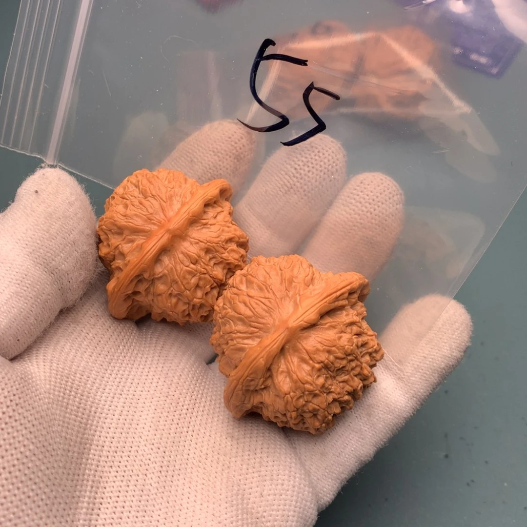 文玩核桃把件一**爱血麒麟55