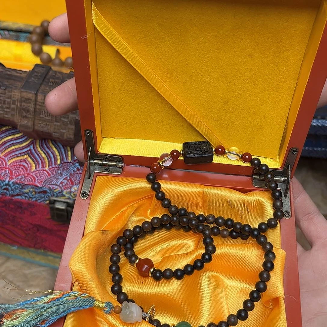 大叶紫檀（黑酸枝木类）