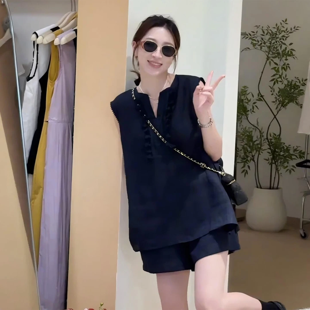 韩系立体流苏V领无袖衬衫+高腰短裤女2025夏季新款休闲显瘦两件套