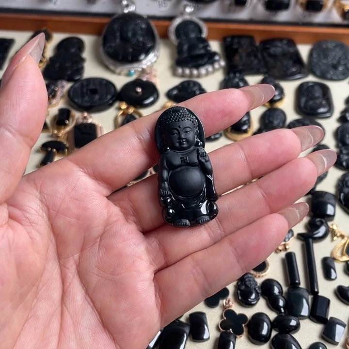 海***觉翡翠未镶嵌颈饰未镶嵌