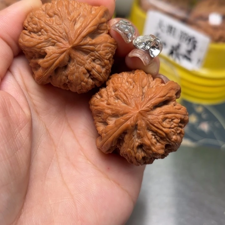 文玩核桃吊坠40-31111-02