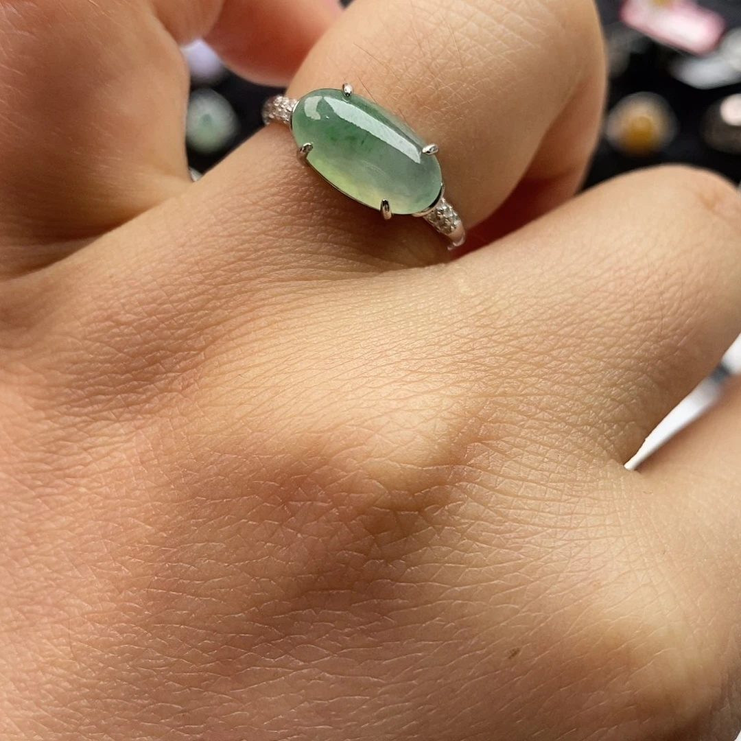 翡翠未镶嵌戒指翡翠