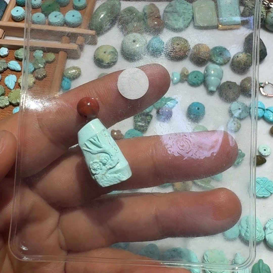 汉***堡南红玛瑙未镶嵌珠宝奇石