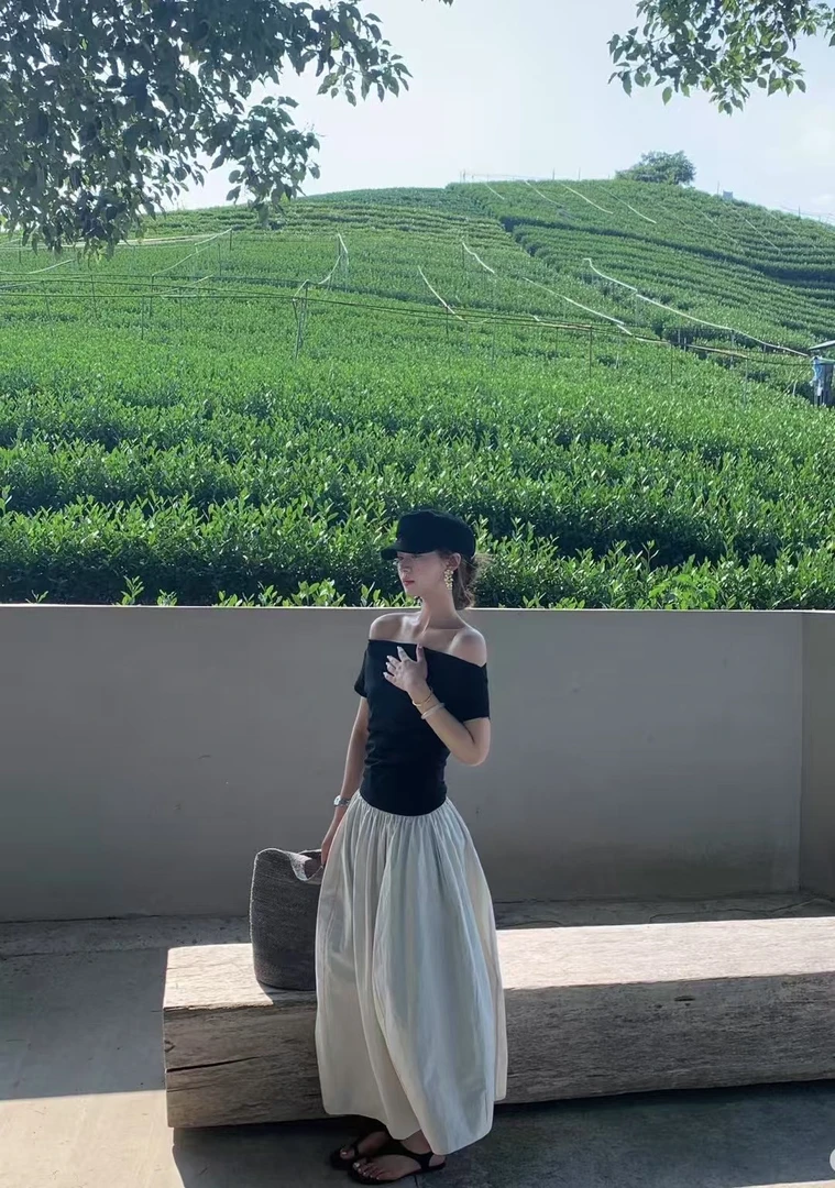 法式复古撞色拼接一字肩连衣裙女夏新款设计感收腰显瘦赫本风长裙