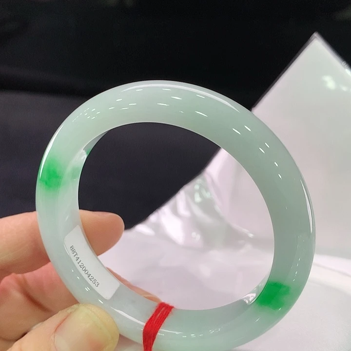 翡翠手镯未镶嵌正圈52-53