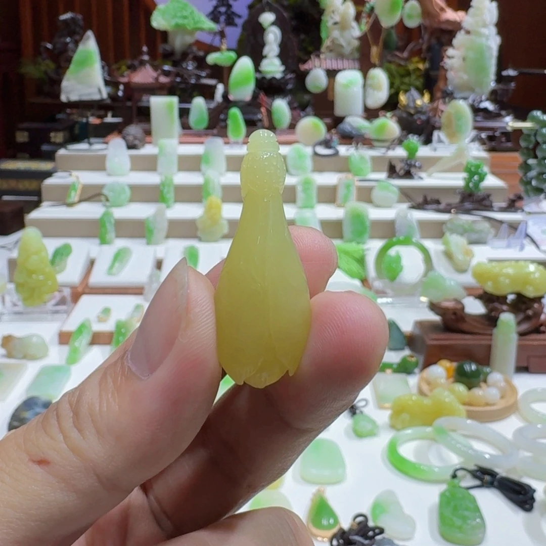 和田玉未镶嵌挂件和田玉黄口玉兰花挂件