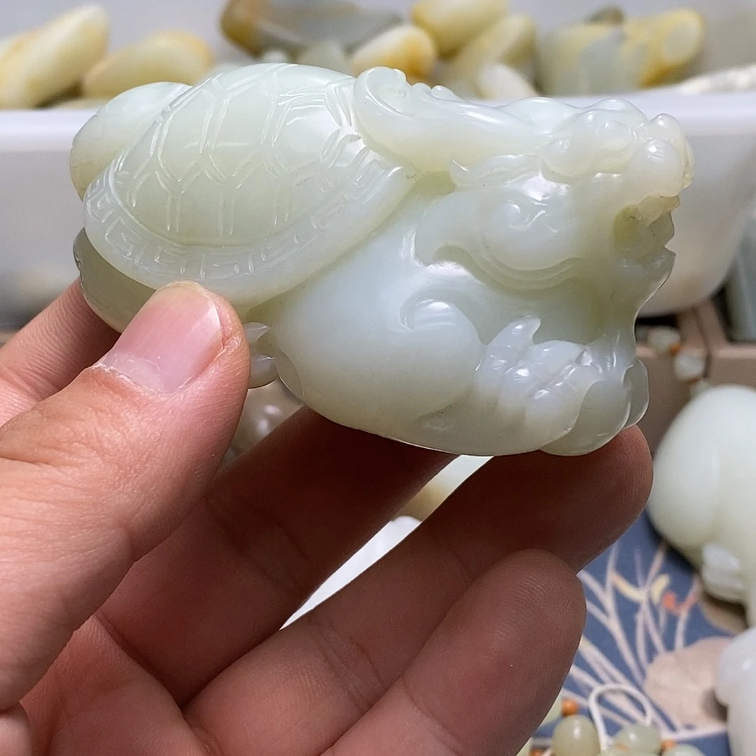 飞***哥未镶嵌和田玉把件