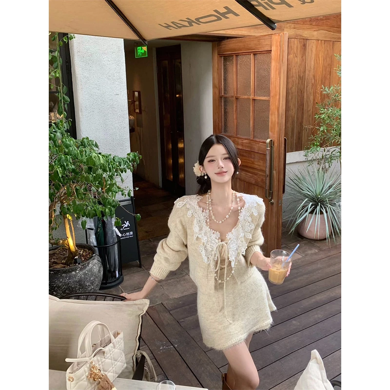 温柔气质早秋穿搭套装女设计感V领蕾丝花边系绳长袖上衣高腰短裙