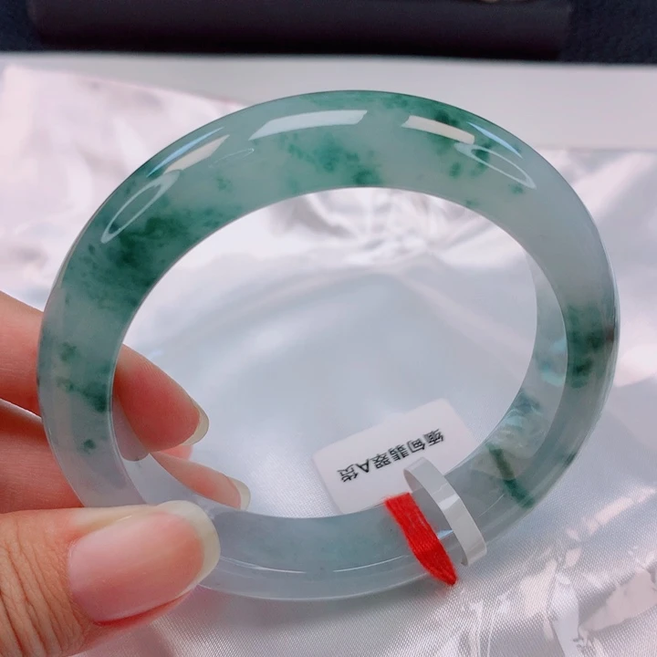 翡翠未镶嵌手镯56圈