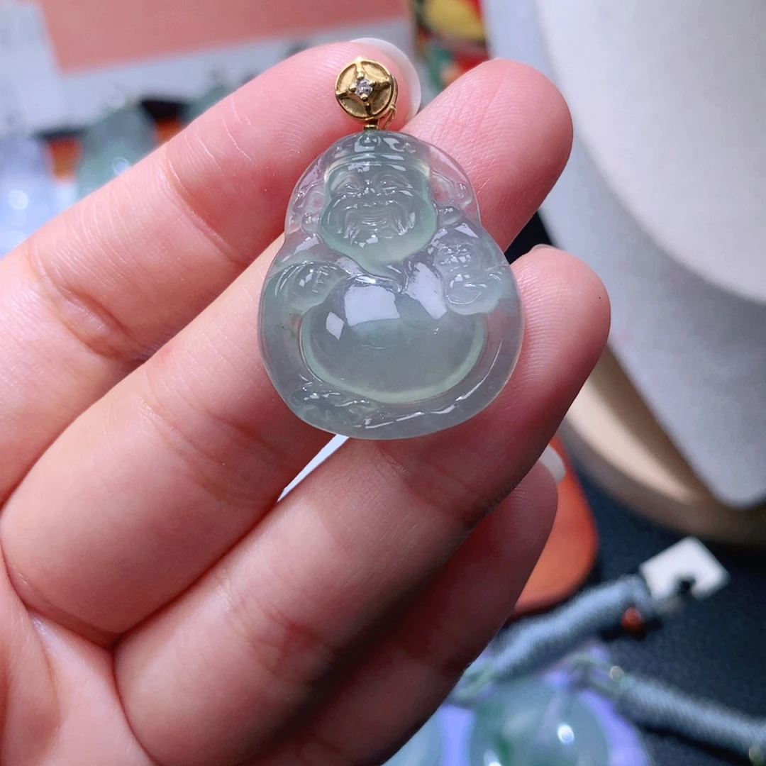 颈饰18K金镶嵌翡翠财神爷