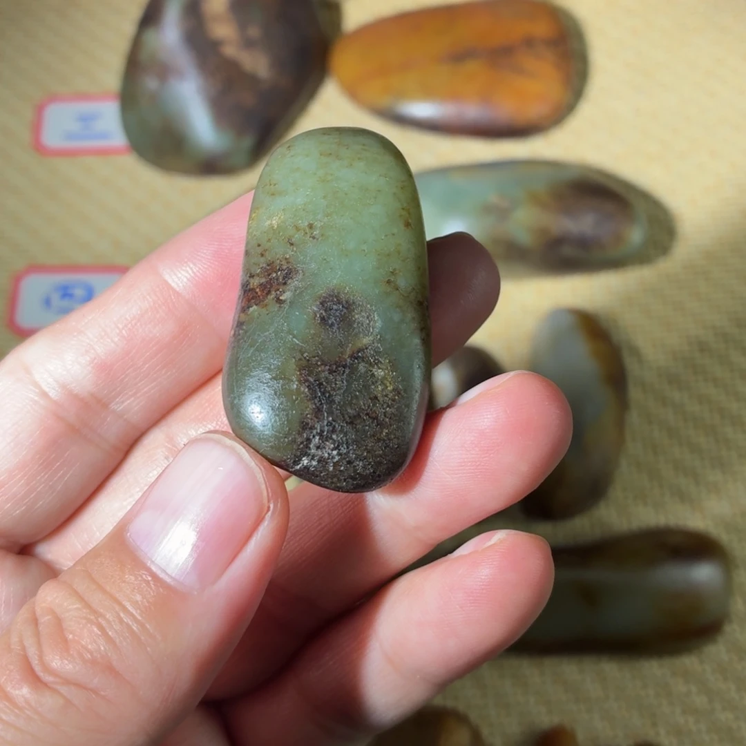 和田玉未镶嵌挂件38.