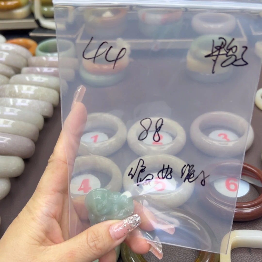 石英质玉手镯未镶嵌孤**子