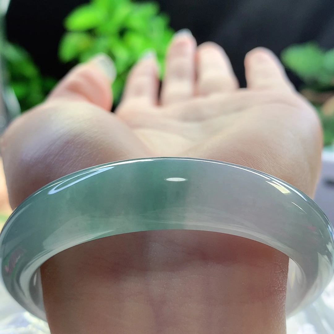 未镶嵌手镯翡翠天然翡翠55-56冰山一角 寒光闪闪