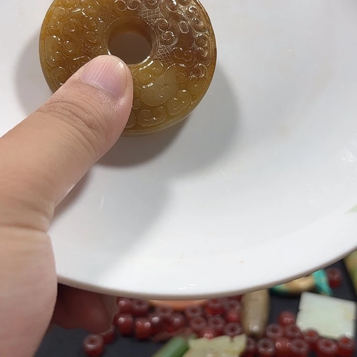 傲****嗯哼这首我听得出来有