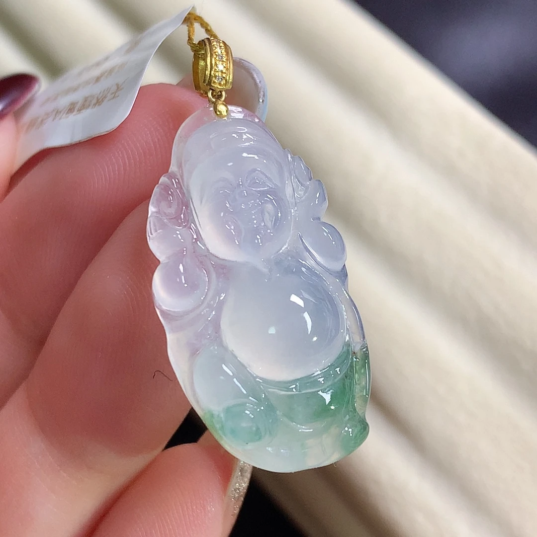 翡翠18K金镶嵌颈饰财神