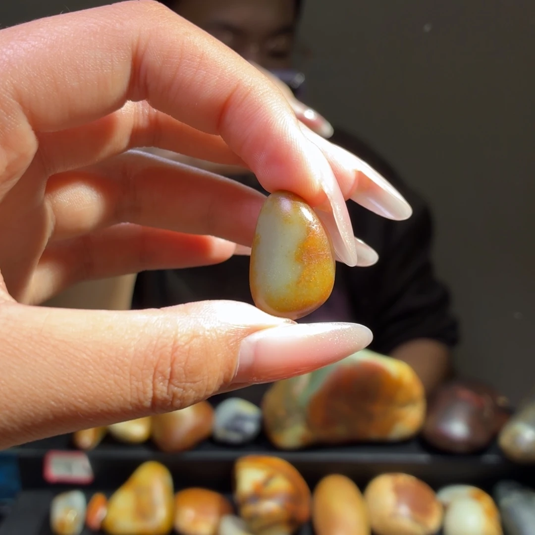 和田玉未镶嵌挂件8.9