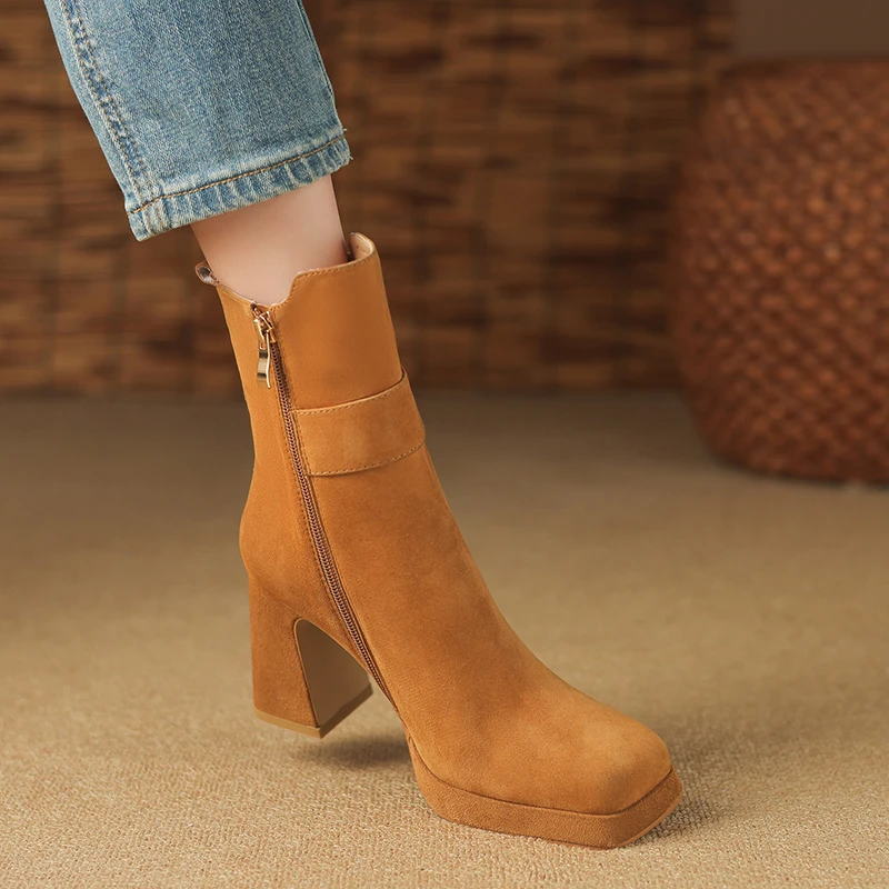 气质高跟短靴女2025新款秋冬季加绒百搭瘦瘦靴粗跟防水台时装靴子