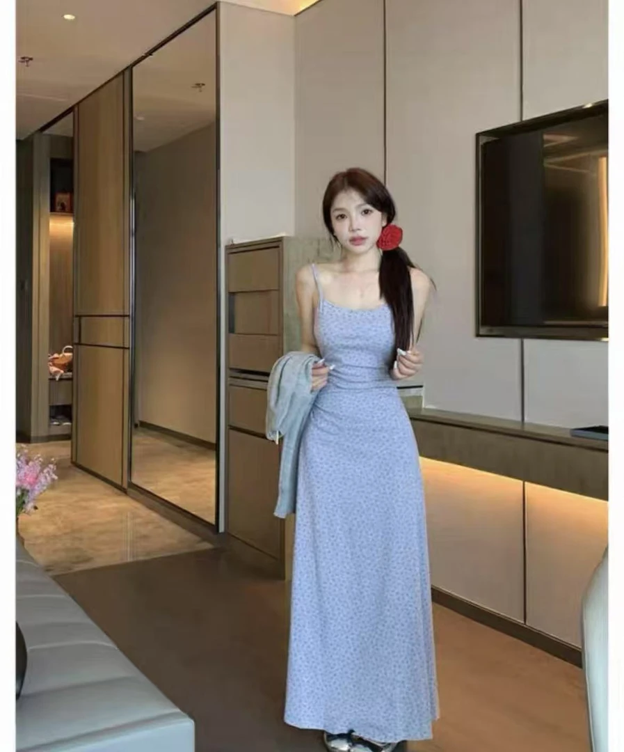 17108夏季新款茶歇法式气质百搭收腰显瘦海边度假吊带连衣裙