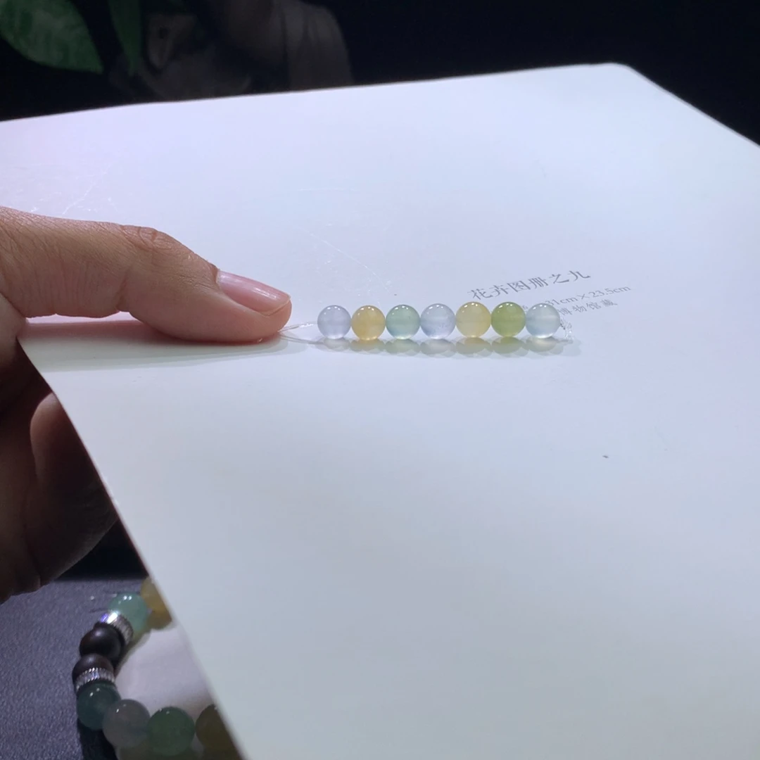 翡翠未镶嵌手链福利特色