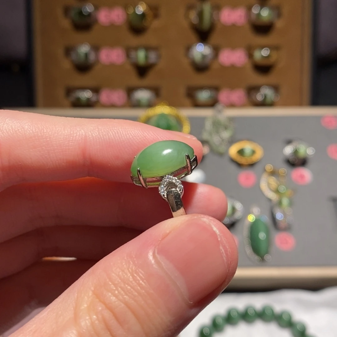 和田玉未镶嵌戒指