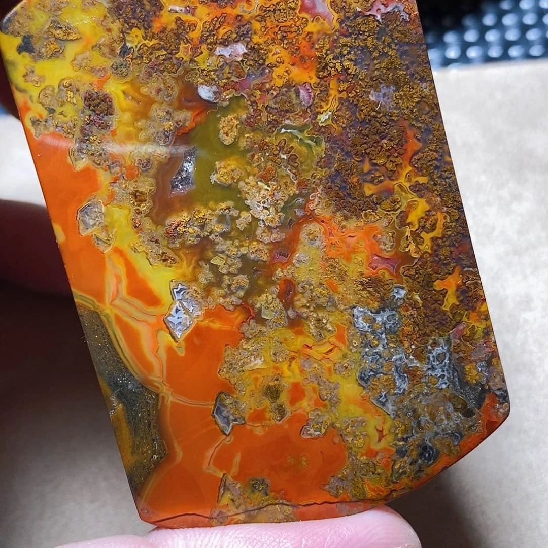 玛瑙/玉髓颈饰未镶嵌维*