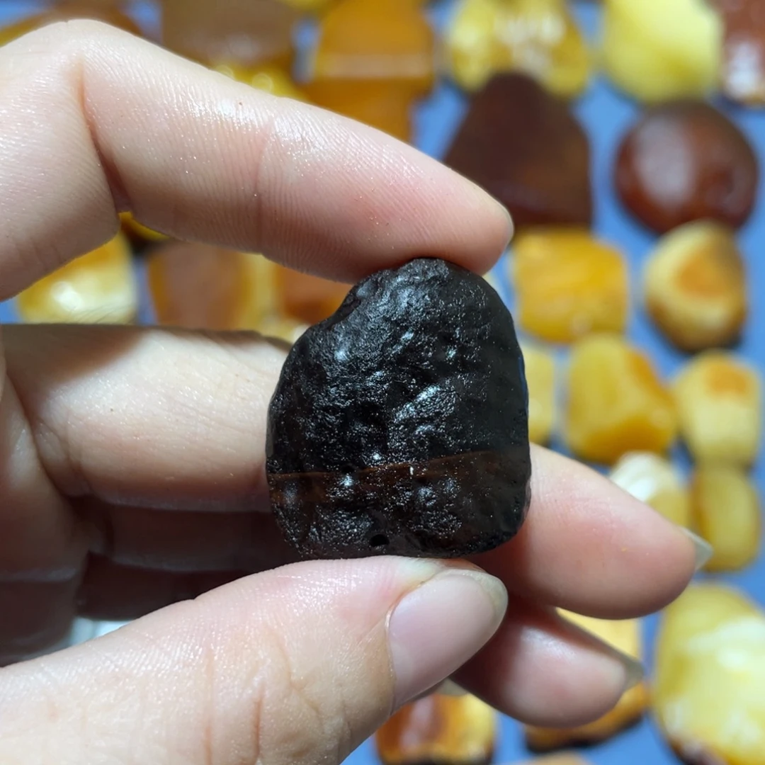 定制蜜蜡未镶嵌黑皮