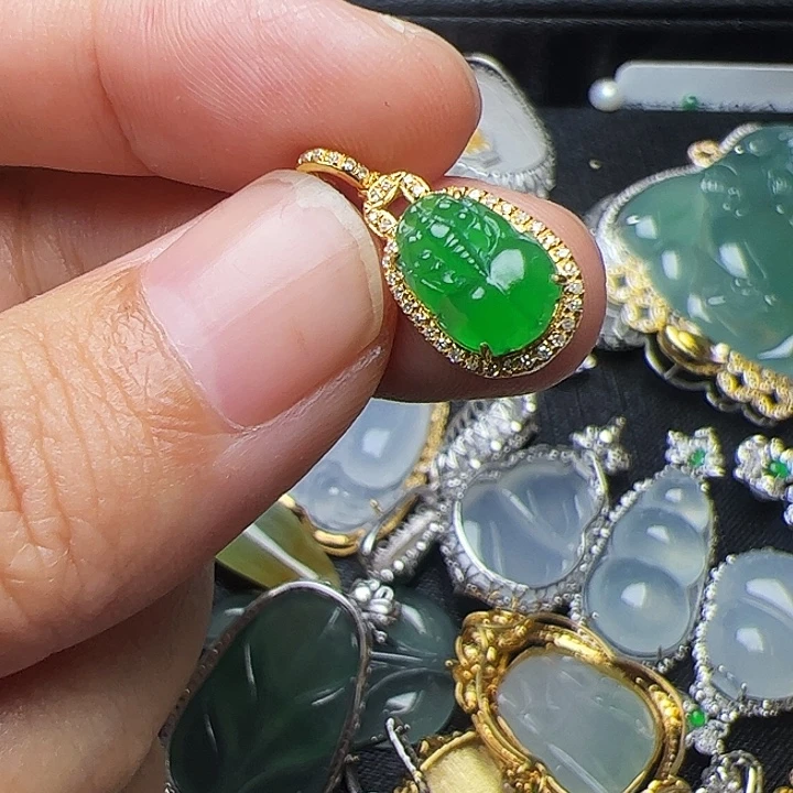 可***云翡翠18K金镶嵌吊坠(不含链)