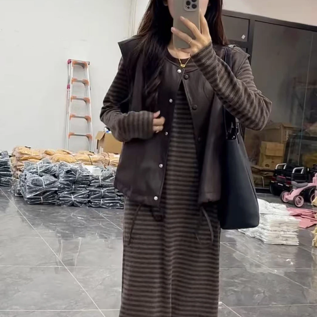 2025早秋季时尚显瘦气质洋气女马甲搭配条纹长裙套装