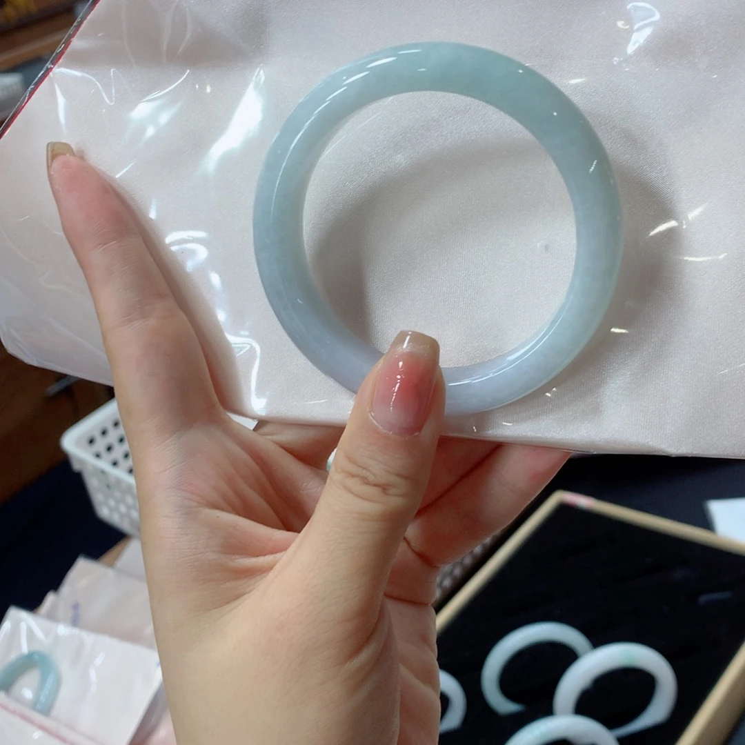 未镶嵌手镯翡翠买断