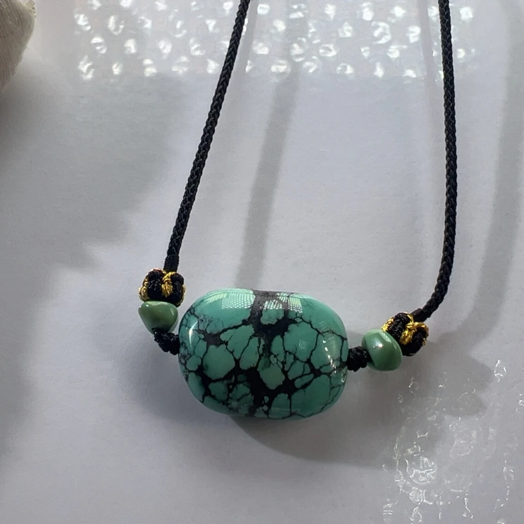 绿松石未镶嵌挂件