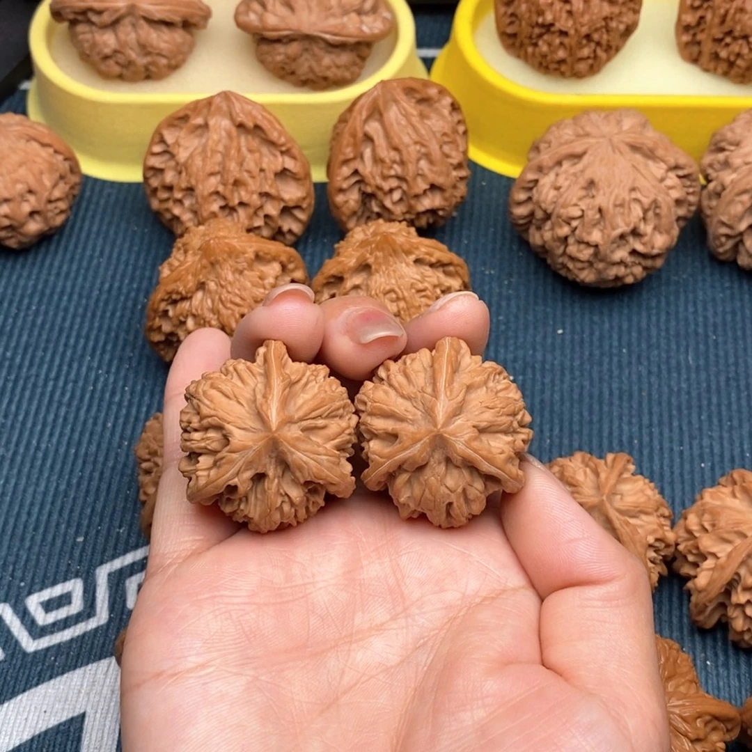 吊坠文玩核桃࿐****玉龙34