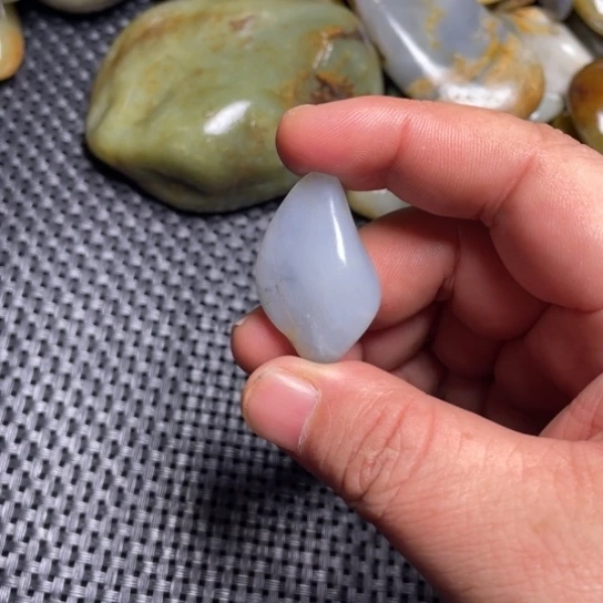 和田玉（子料）未镶嵌颈饰