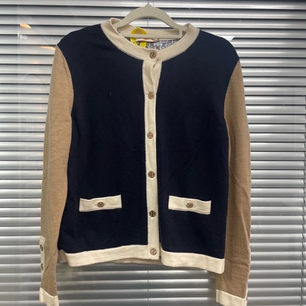 99新 TORY BURCH/汤丽柏琦 撞色V领针织开衫/M码/F00910