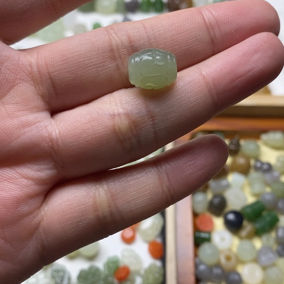 和田玉未镶嵌颈饰和田玉小配饰