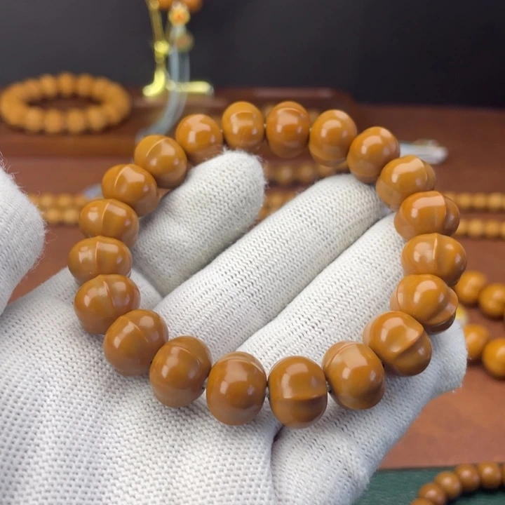 吊坠猴头核桃三花鲨鱼