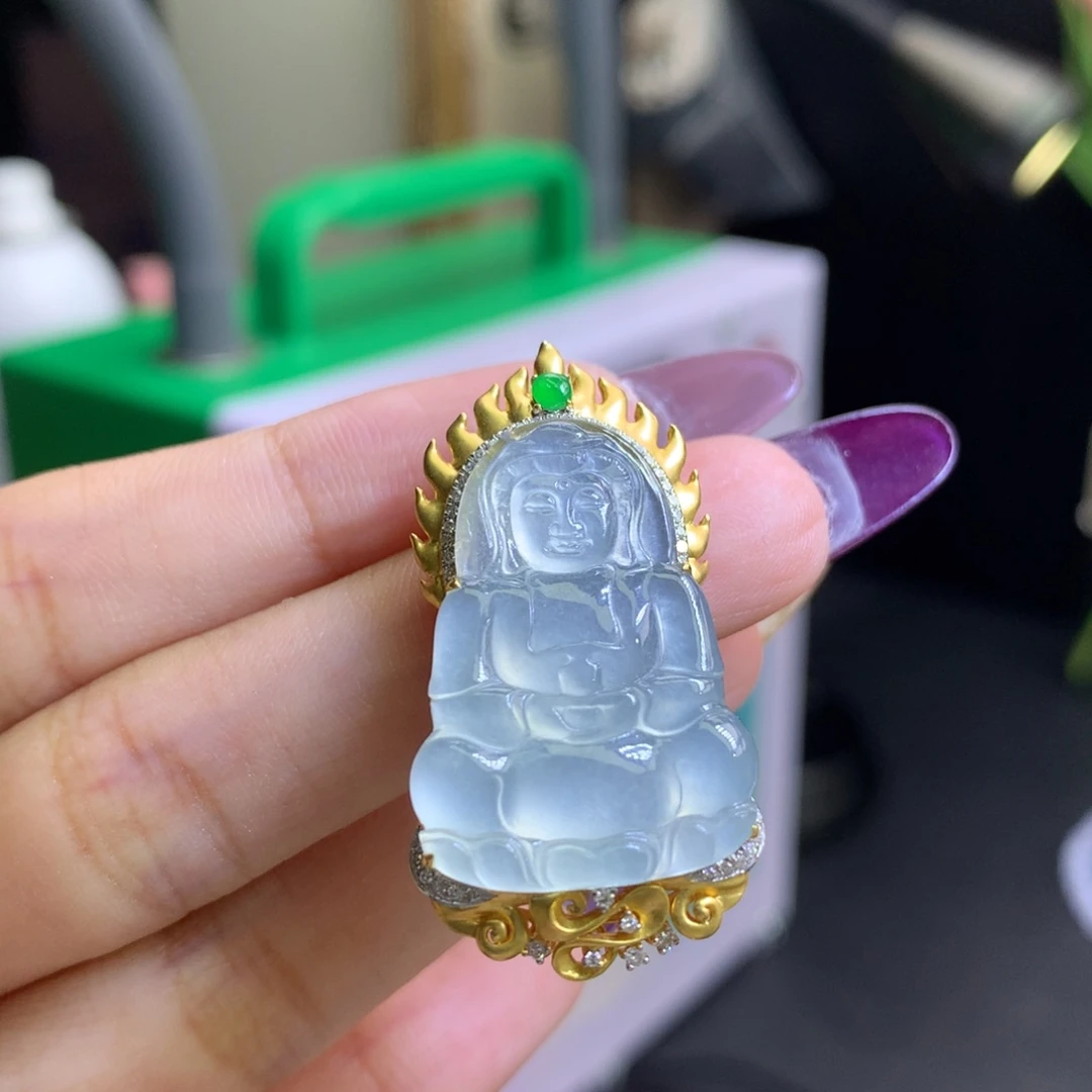 翡翠18K金镶嵌颈饰